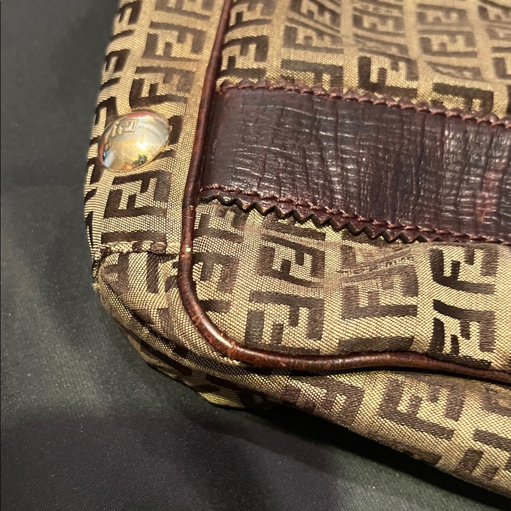 Beautiful Vintage Fendi Dark Brown Monogram Shoulder Bag💗 - Picture 13 of 17